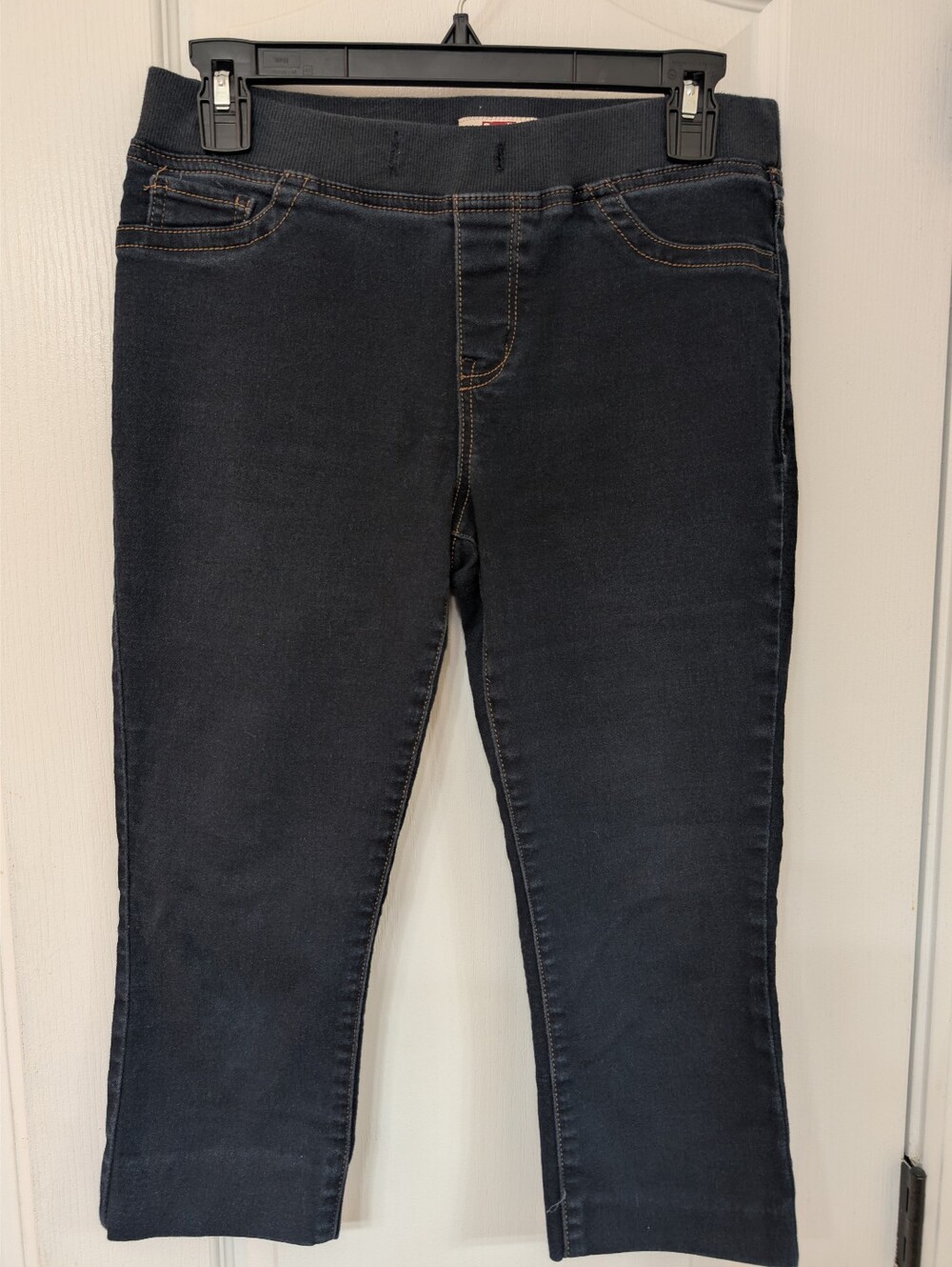 lei Dark Blue Capri Pull-On Stretch Jeans